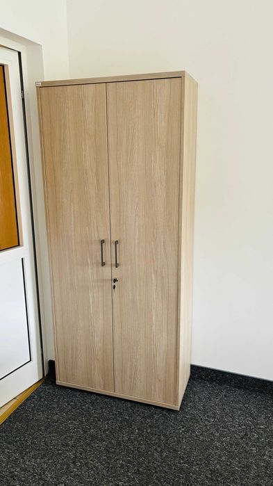 Meble biurowe - sprzedam - praktycznie NOWE !