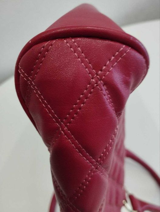 Сумка жіноча. Стан нової. Вміщує ноутбук, планшет, великі підручники.