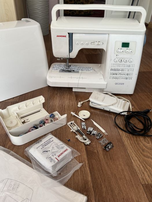 Компютеризована Швейна машинка