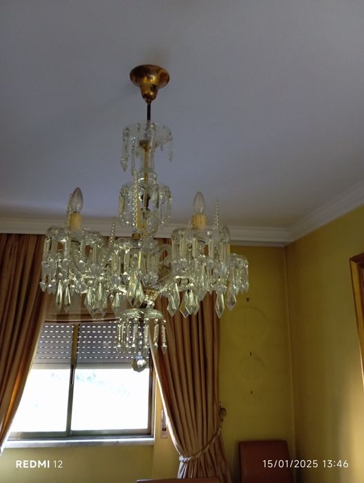 Candeeiro de cristal lapidado tipo veneziano