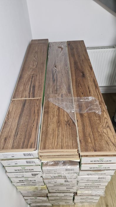 Panele podłogowe Weninger Smart Dąb Georgia Red 34074 AC4/8mm