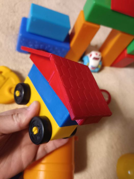 Кубики, машинки одним лотом
