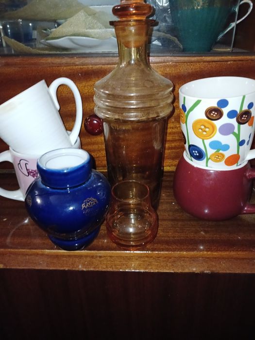 Продам чашки,, подставки