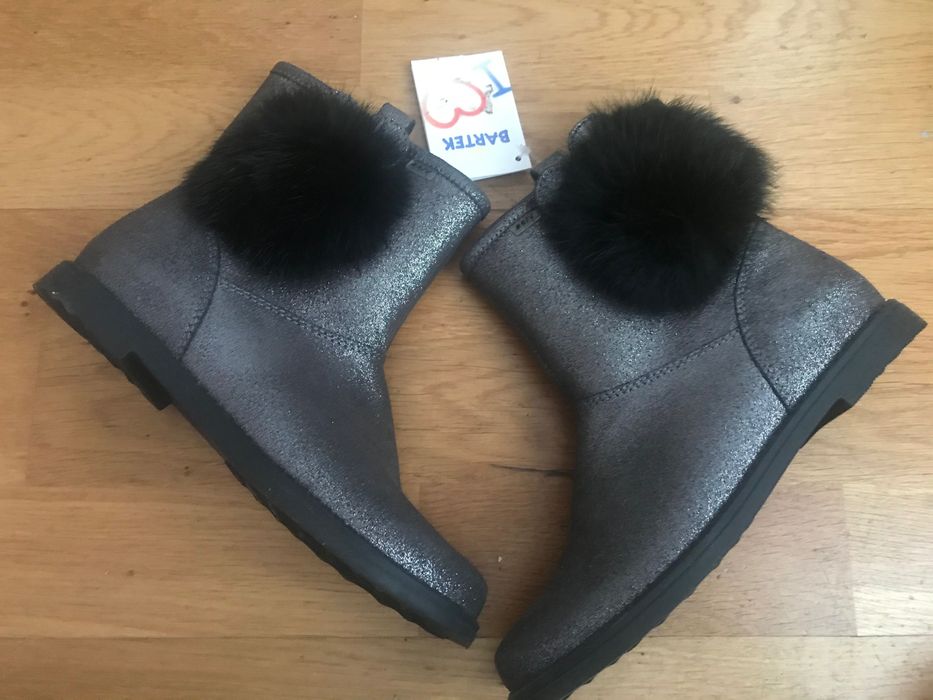 Нові шкіряні утеплені чобітки  Bartek (Польща)  розм. 35