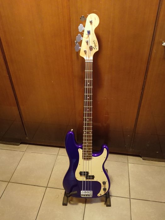 Gitara basowa Squier