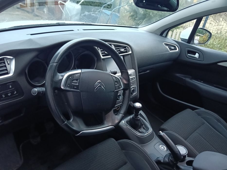 Citroën C4 – 2017 r. – Dach panoramiczny