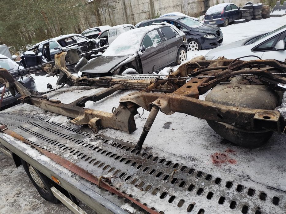 Rama Suzuki Grand Vitara I XL7 5D zbiornik paliwa