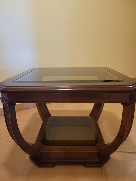 Mesa de apoio em madeira