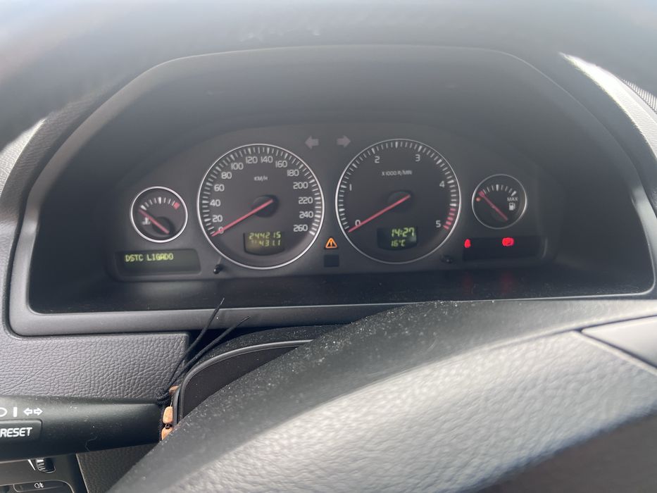 Volvo XC90 AWD 185CV / Caixa manual