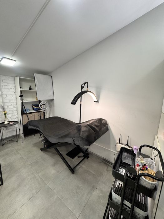 Продаж студії краси, приміщення в оренді