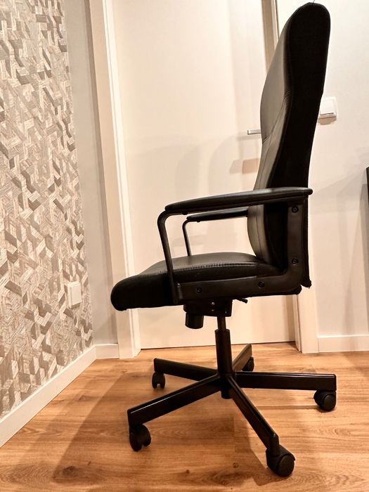 Cadeira de Escritório Giratória Preta