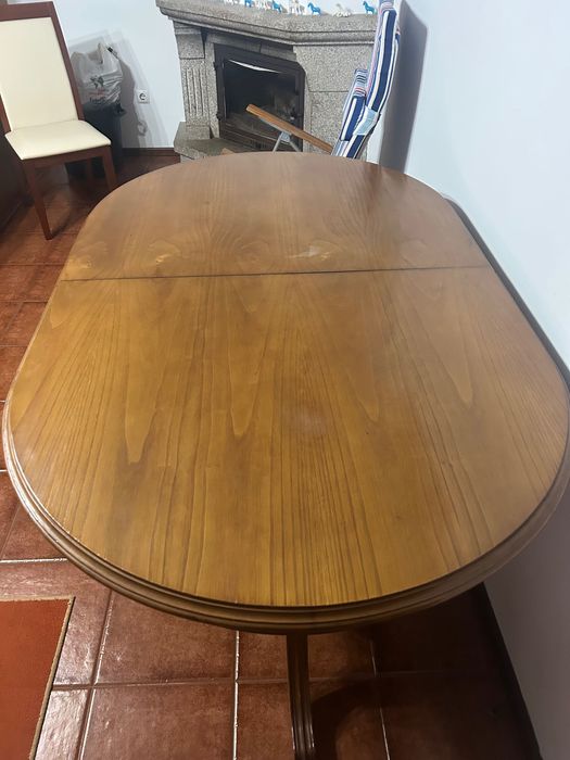 Mesa de sala com funcionalidade de abrir 160cmx95cm