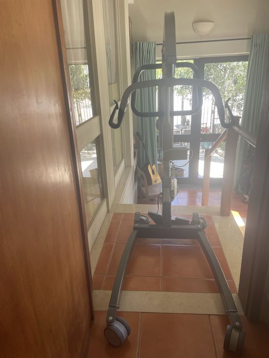 Elevador para acamados INVACARE Birdie Evo Compact 150K