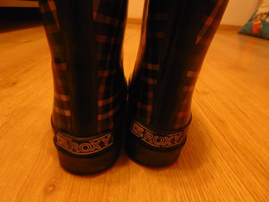 Galochas Roxy novas