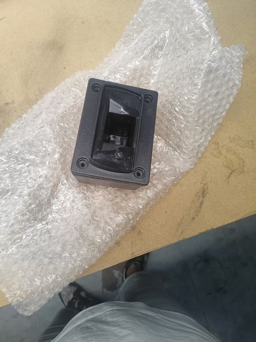 Vendo Apoio de Braço Universal para Carro – Preto (Novo)