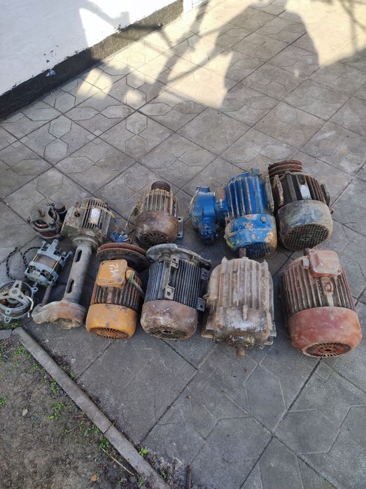 Электродвигатель Электромотор Електродвигун Електромотор Асинхронный Однофазный Двухфазный 4, 2,2 0,6 1,5  киловатт кіловат 1500 3000 оборотов,обертів