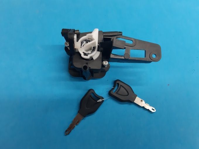 Botão fecho mala Renault Clio II de 1998 a 2001  (7701471225) NOVO