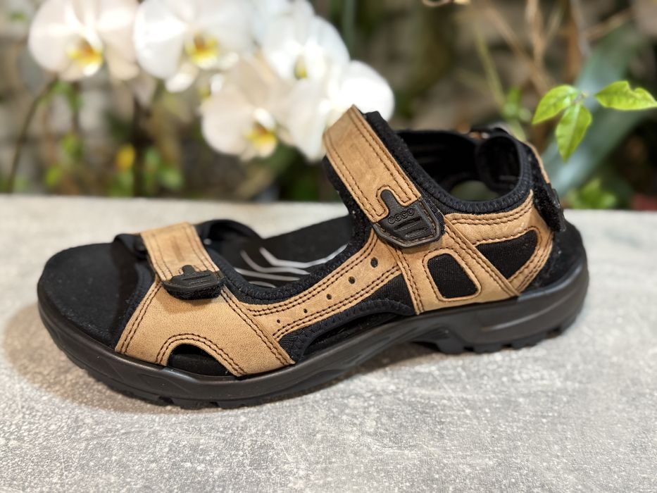 Кожаные сандалии Ecco 43 р