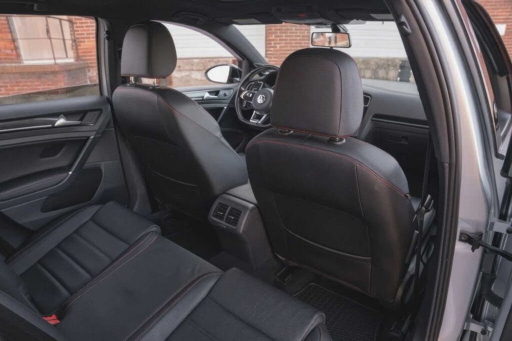 Volkswagen Golf GTI      2016