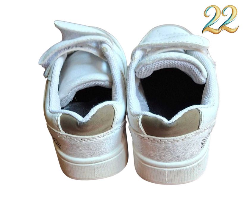 Sapatilhas Brancas 22
