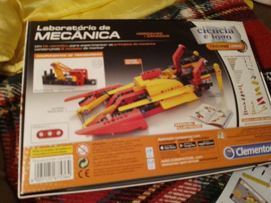 Laboratório de Mecânica-Hidroavião canadair10E-Máscara Safari3EDesde3E