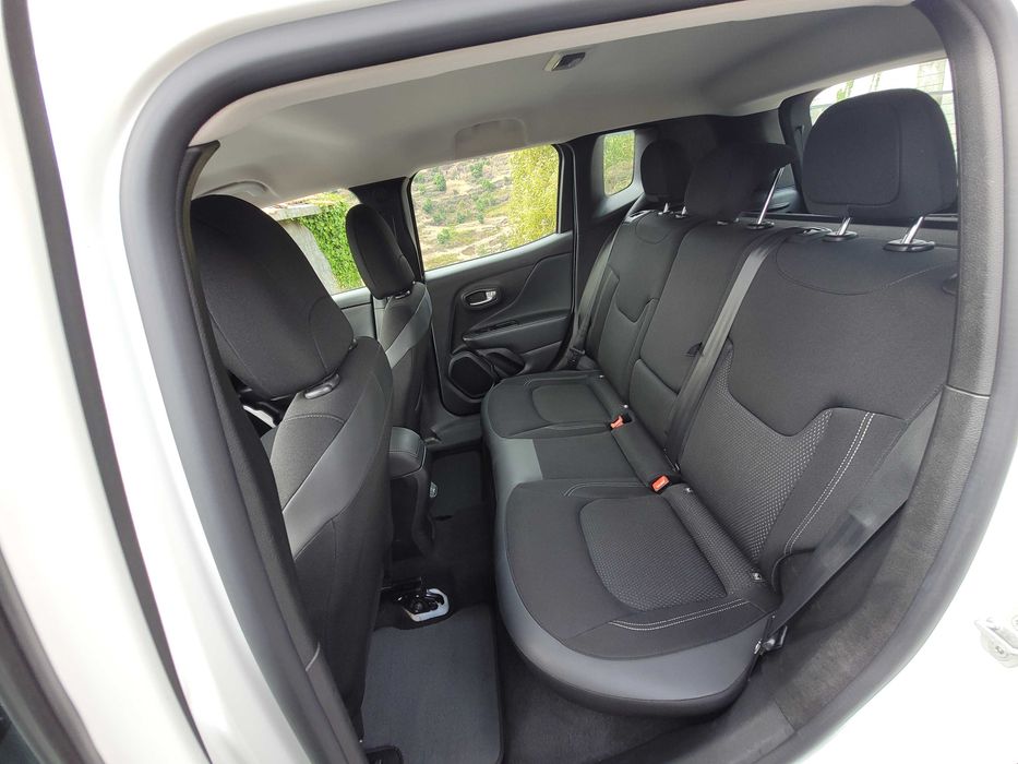 Vendo Jeep Renegade, Ano 2019, LED, Automatica,