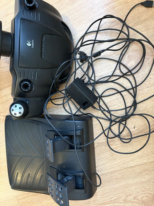 Kierownica Logitech Driving Force GT (DFGT) PC / PS3 | Force Feedback 900° STAN BARDZO DOBRY