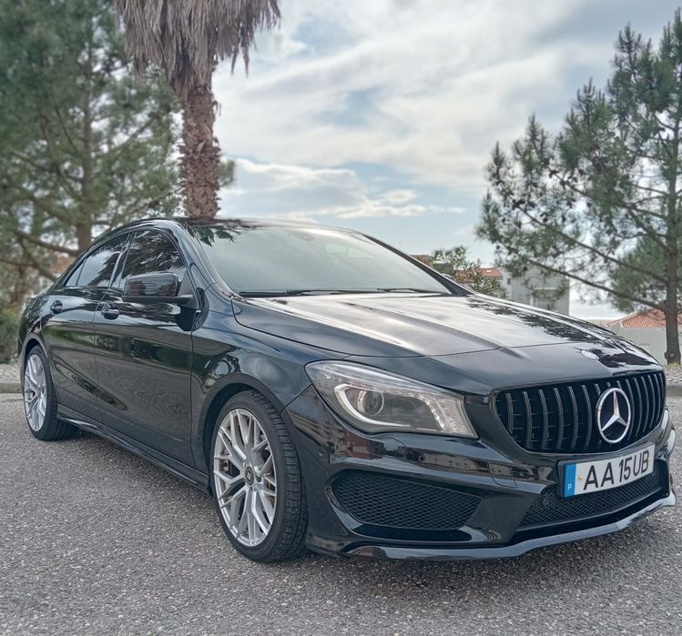 Mercedes CLA AMG Yellow night pack
