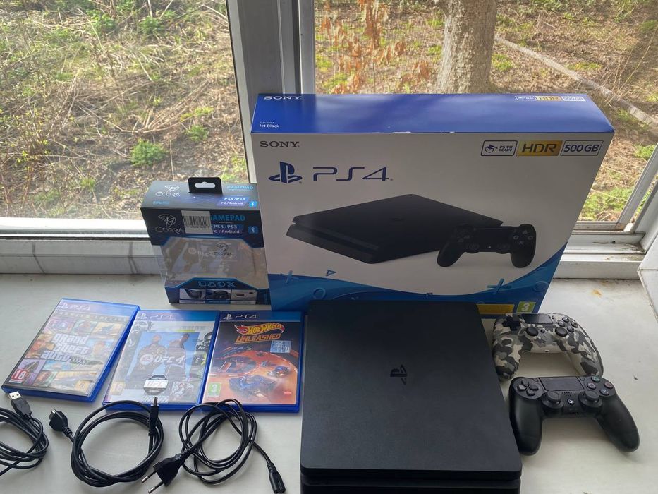 Playstation 4 в гарному стані