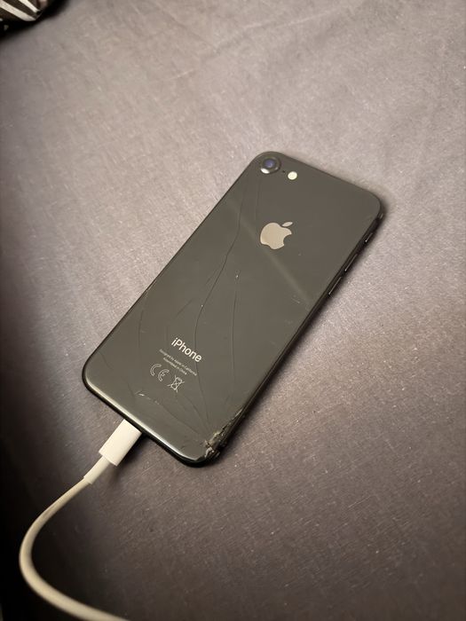 iPhone 8 zablokowany