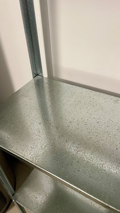 2 Prateleiras de aço galvanizado (conjunto) / 2 Galvanized steel shelves (set)