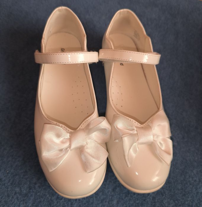 Buty lakierowane rozmiar 35 komunijne komunia kokardka Graceland