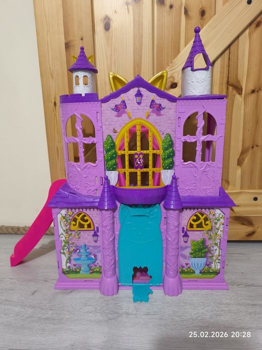 Domek dla lalek Pałac Felicty Enchantimals koci domek i mebelki
