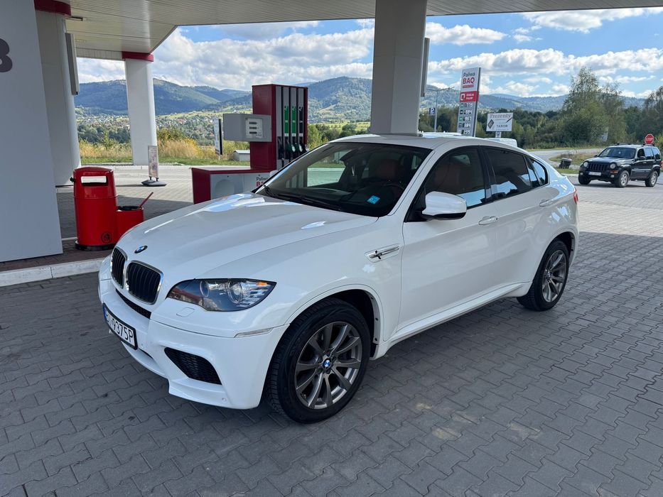 BMW X6M BMW X6M lift 4.4 v8 biturbo 555 koni bezwypadkowy