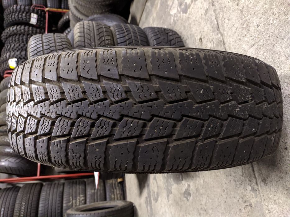 205/65/16C 107/105R BUS Kumho Powergrip KC11, 7mm