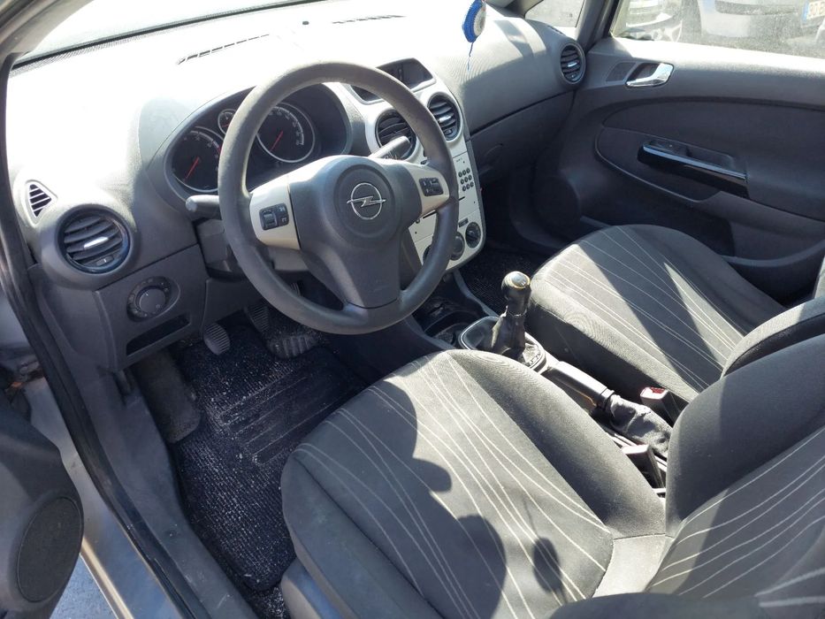 Para peças OPEL Corsa D