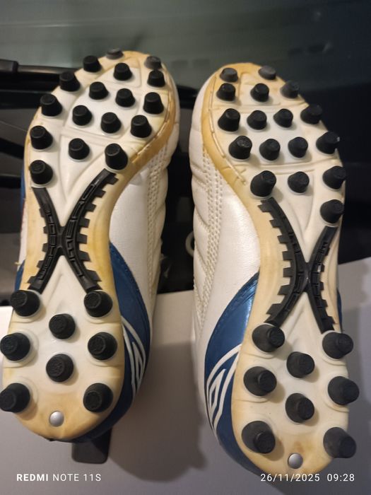 Chuteiras umbro como novas tamanho 32,5
