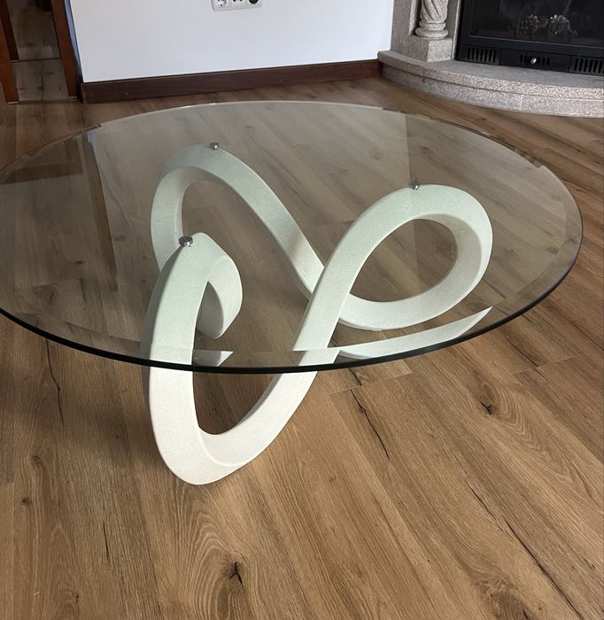 Mesa de centro em vidro
