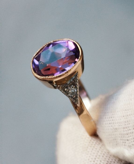 Золотое кольцо с бриллиантами СССР Золота радянська каблучка