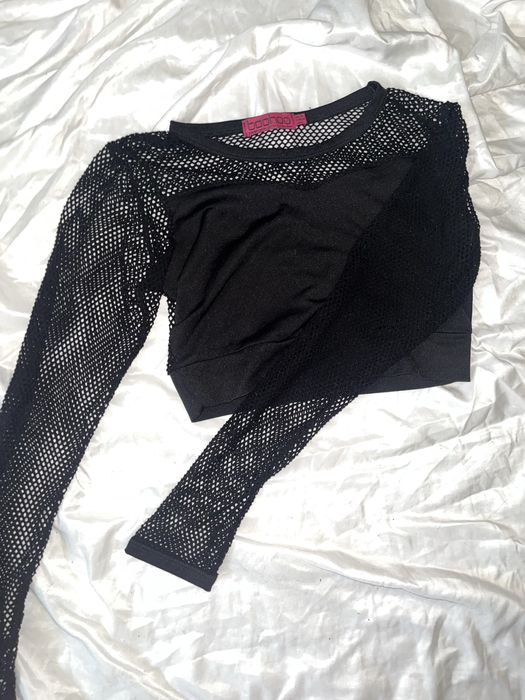 Чорний топ з сіткою на рукавах та спині boohoo