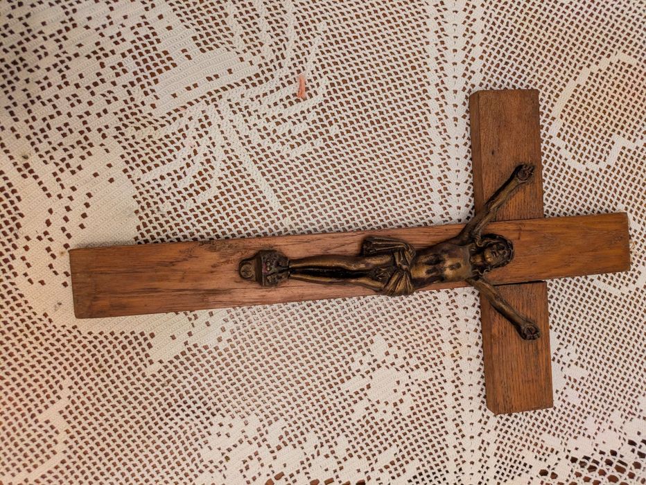 Vários artigos religiosos