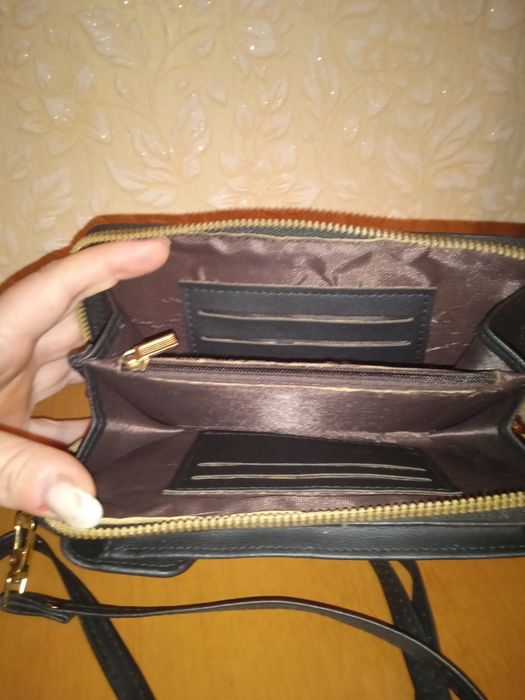 Продам маленькую сумочку барсетку.