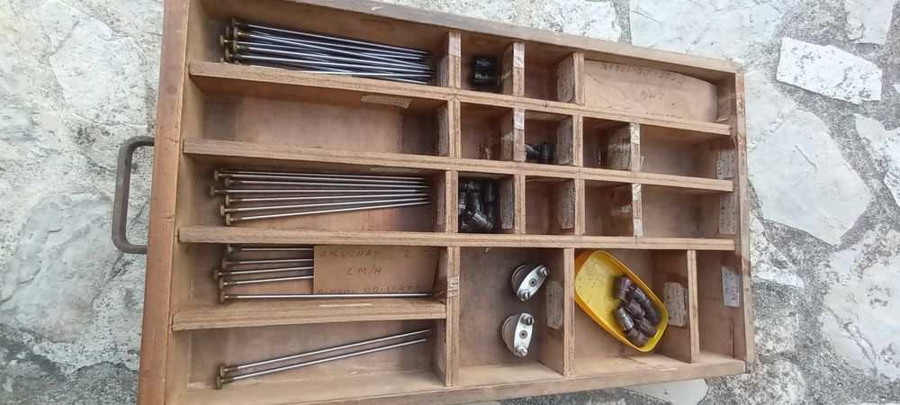 Material de pintura e ar comprimido - peças restos de coleção