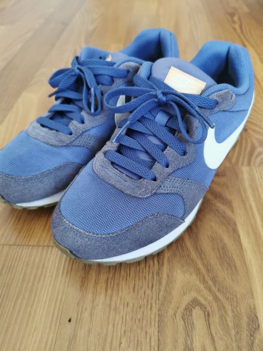 Niebieskie sneakersy damskie Nike 37,5