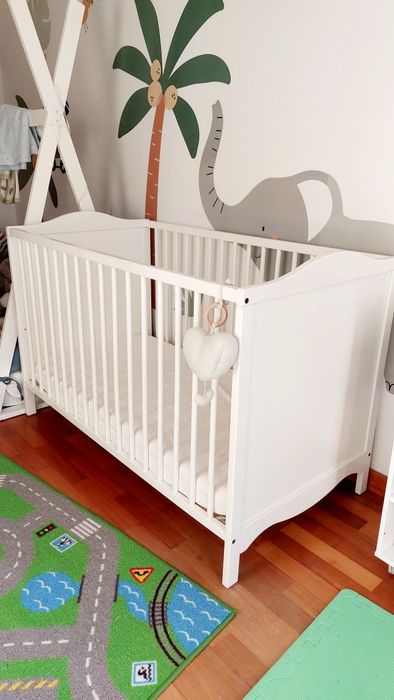 Berço IKEA com colchão