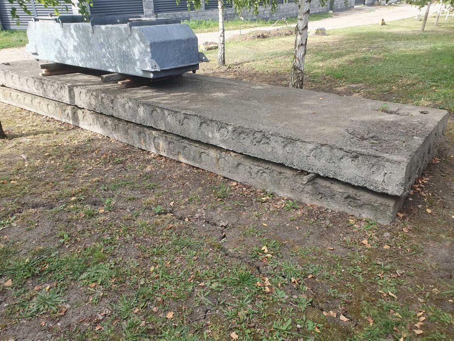 дві плити перекриття