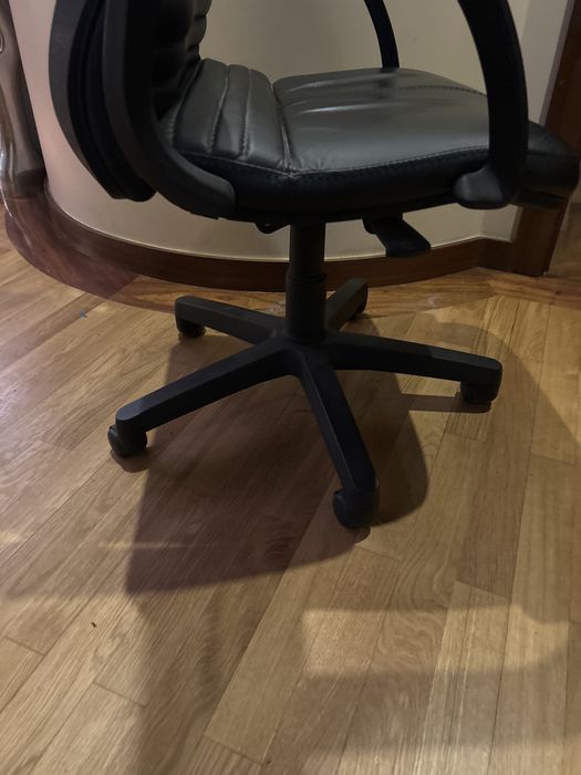 Cadeira de escritorio como nova