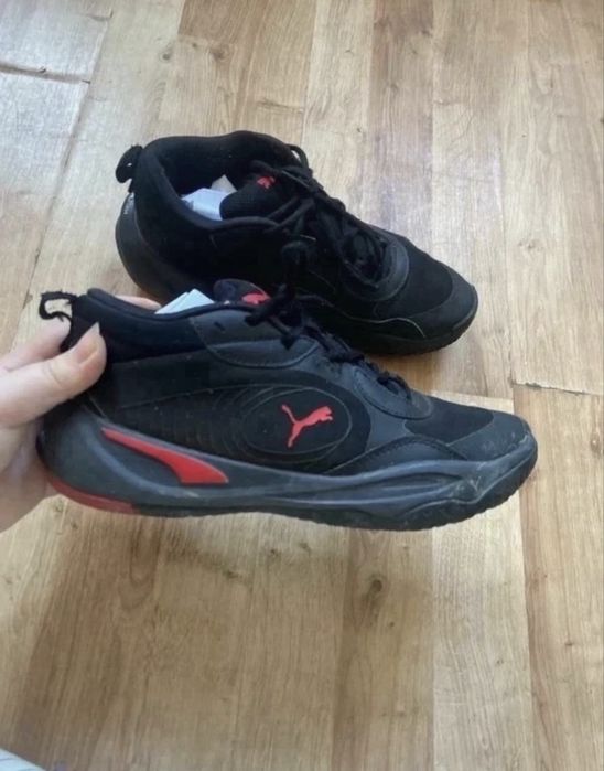 Puma czarne buty sportowe sneakersy z czerwonym logo