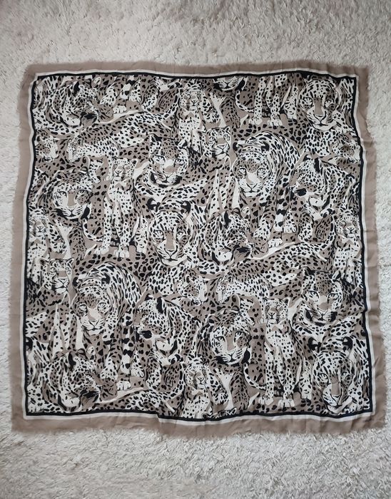 Подарок платок палантин шарф Marc Cain Sports