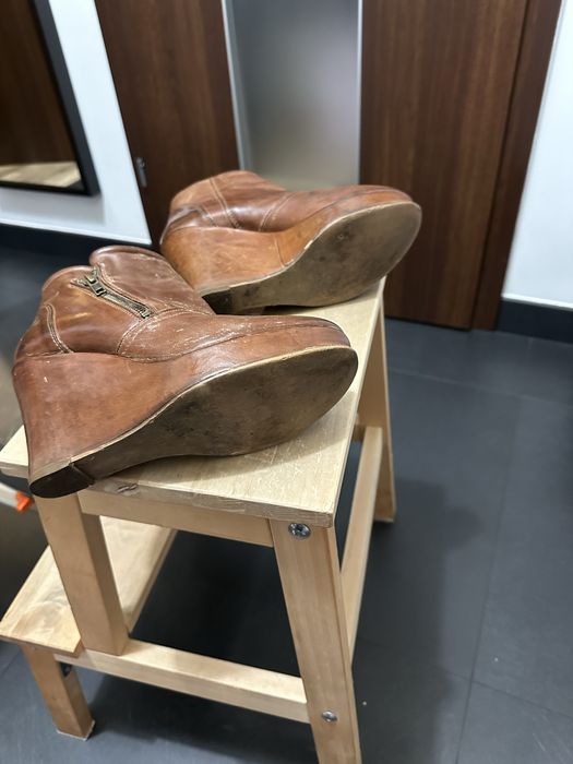 Buty na koturnie Wojas